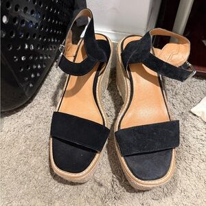 Black Suede Crown Vintage Platform Sandals